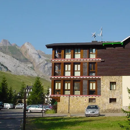Hotel Snoe Candanchu