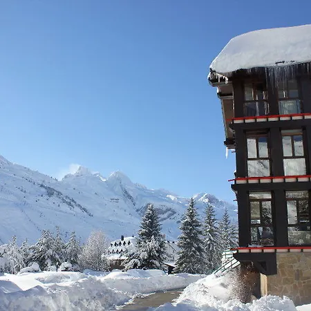 Hotel Snoe 3*